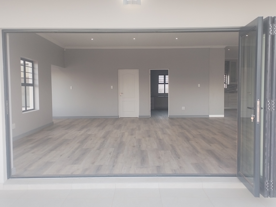 4 Bedroom Property for Sale in Tafelzicht Western Cape